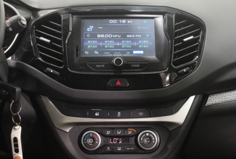 LADA Vesta SW Cross 2018 года с пробегом 142 001 км, фото 15