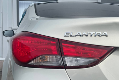 Hyundai Elantra 2015 года с пробегом 97 037 км, фото 20