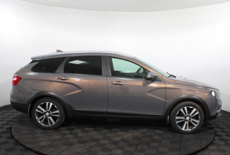 LADA Vesta SW Cross 2018 года с пробегом 142 001 км, фото 4