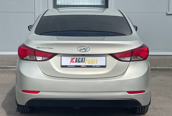 Hyundai Elantra 2015 года с пробегом 97 037 км, фото 6