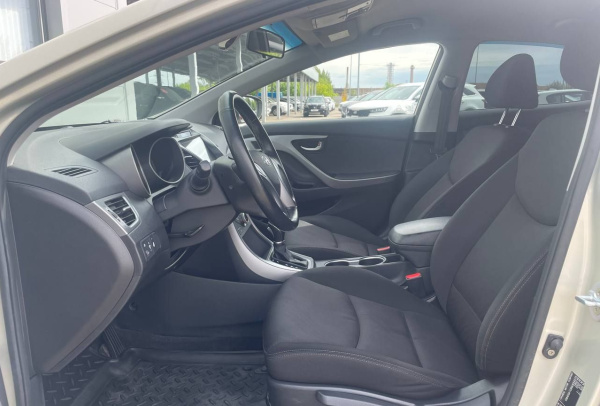 Hyundai Elantra 2015 года с пробегом 97 037 км, фото 10