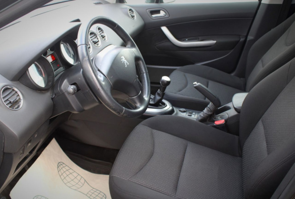Peugeot 408 2012 года с пробегом 209 492 км, фото 14