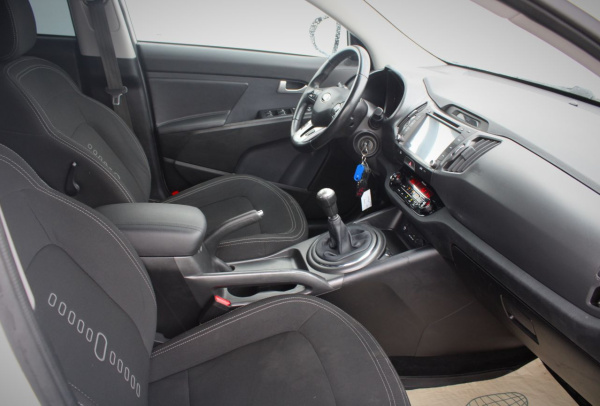 Kia Sportage 2014 года с пробегом 112 892 км, фото 12