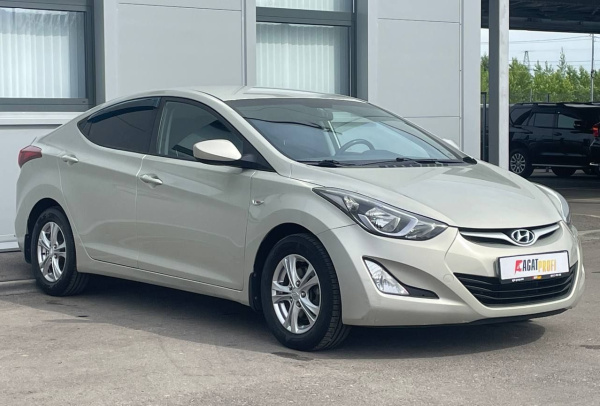 Hyundai Elantra 2015 года с пробегом 97 037 км, фото 3