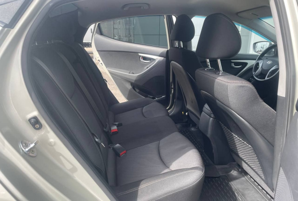 Hyundai Elantra 2015 года с пробегом 97 037 км, фото 13