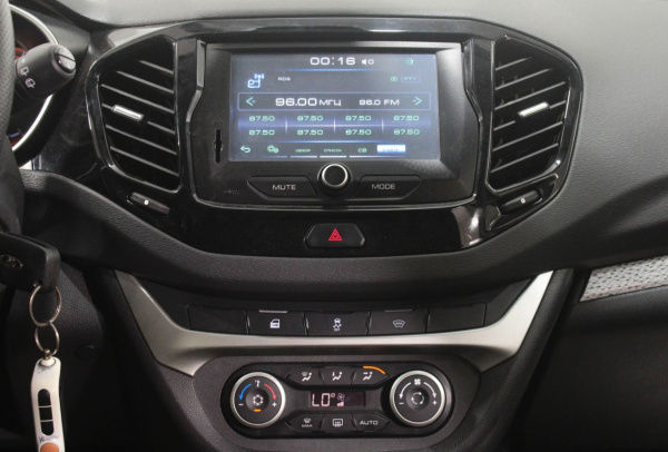LADA Vesta SW Cross 2018 года с пробегом 142 001 км, фото 15
