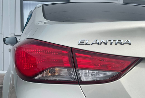 Hyundai Elantra 2015 года с пробегом 97 037 км, фото 20