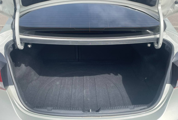 Hyundai Elantra 2015 года с пробегом 97 037 км, фото 18